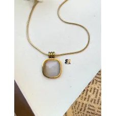 جديد حصريااااا لدينا كوليه بفص زركون استانلس بيور جولد!