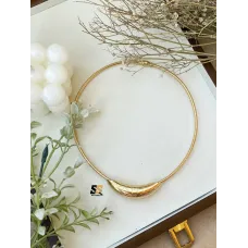 طوق منقوش مغنطيس سمبل مودرن